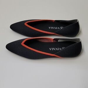 Vivaia NWT Vienna Pointed-Toe V-Cut Flats